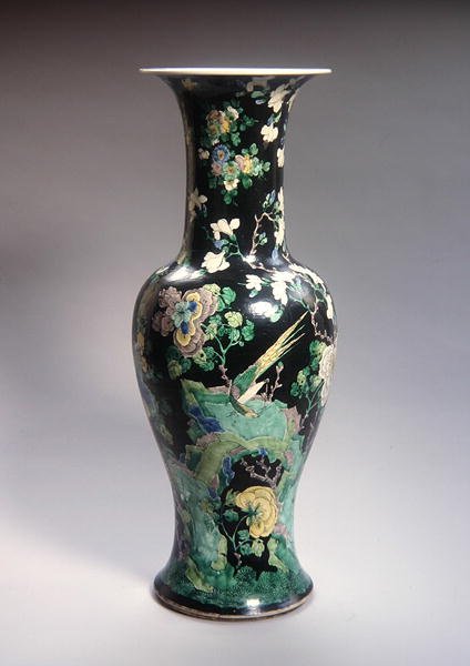 Grand vase Famille Noire Yen Yen, période Kangxi (1662-1722) - School Chinese