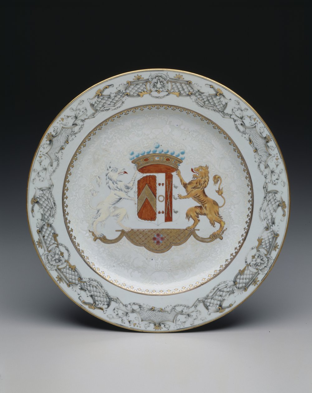 Assiette avec armoiries, vers 1740 - School Chinese