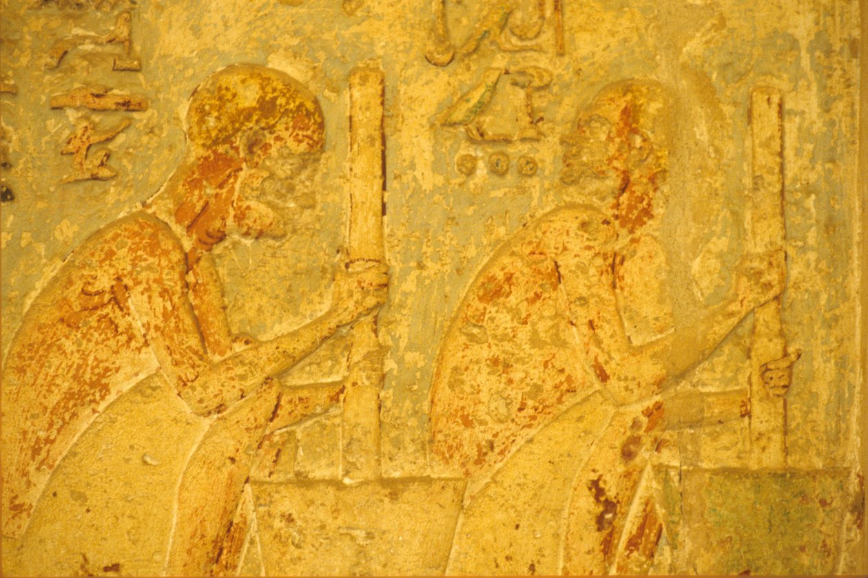 Égypte ancienne, sculpture/peinture murale, tombe de Petosiris, Tuna el Gebel, 300 av. J.-C., ouvriers utilisant un pilon et un mortier - School Egyptian