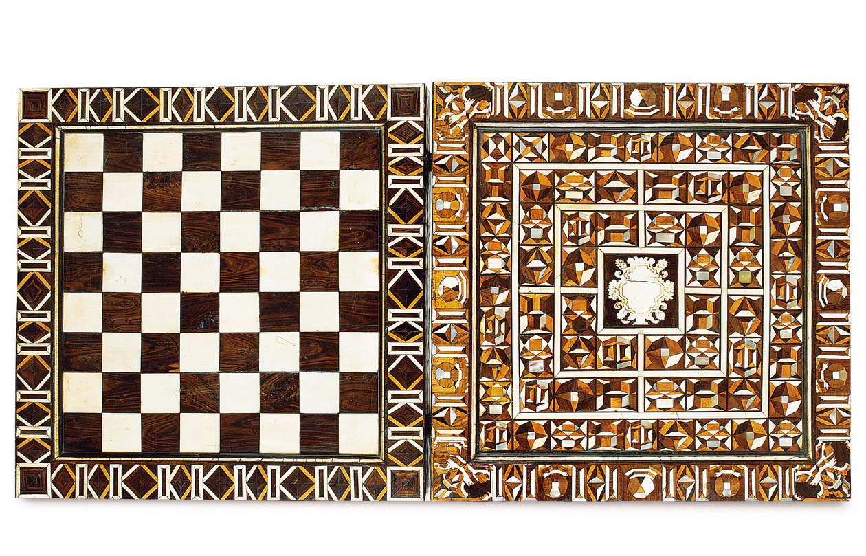 Boîte de jeux en marqueterie d