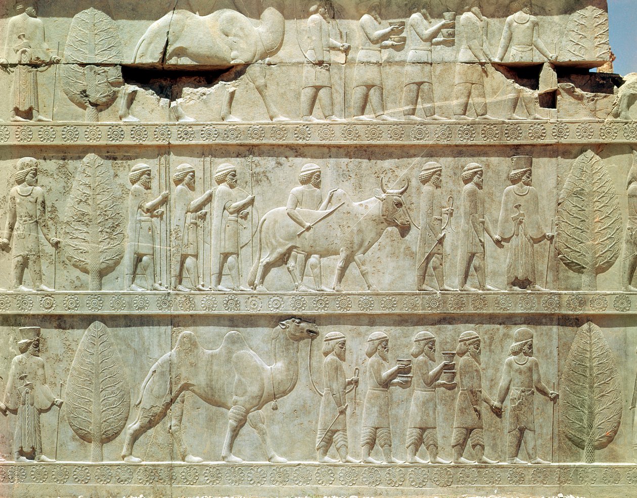 (détail) Frise en relief sur l