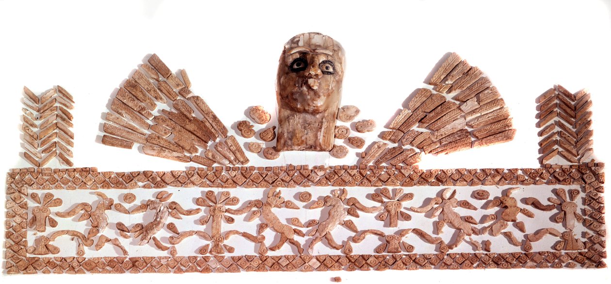 Art persan : panneaux de mosaïque en ivoire : masque surplombant des animaux encadrant un arbre - School Persian