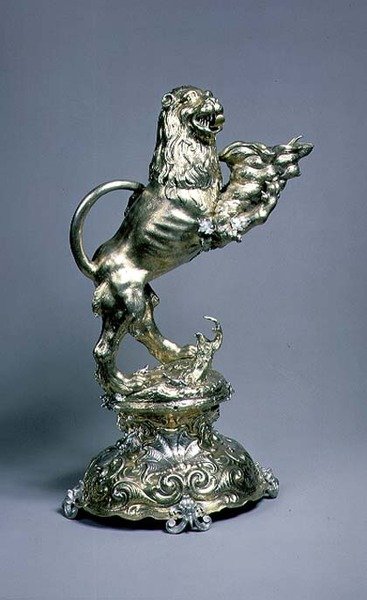 Vase en forme de lion, G. Lang, Ausburg, début du XVIIe siècle (argent doré) - School Russian