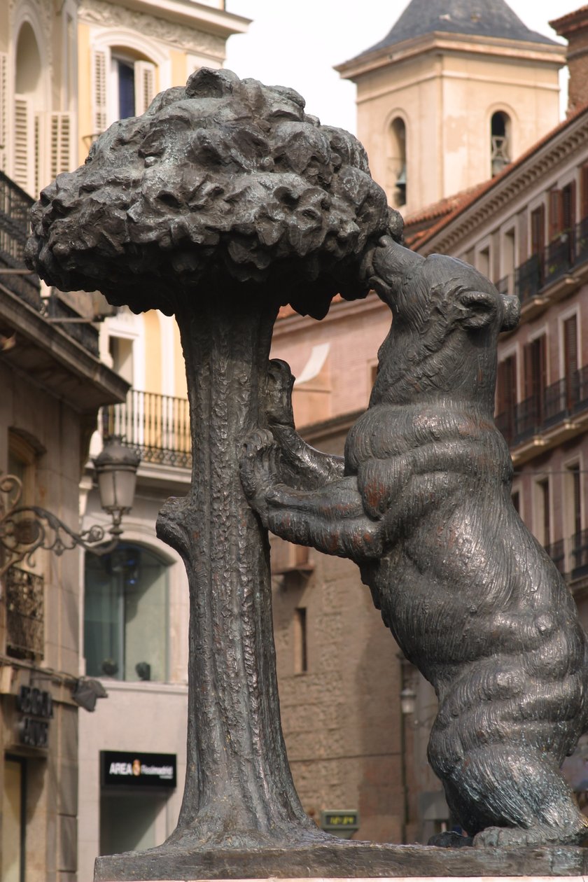 El Oso de Madroño (bronze) - School Spanish
