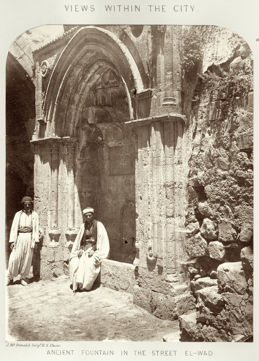 Vues dans la ville : Fontaine ancienne dans la rue El-Wad, c.1864-65 - Sgt. James M. McDonald