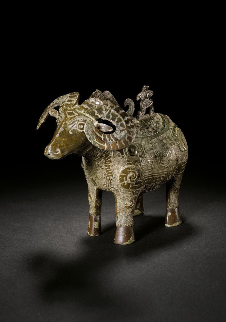 Vase rituel en forme de bélier, Gong - Shang Dynasty Chinese School