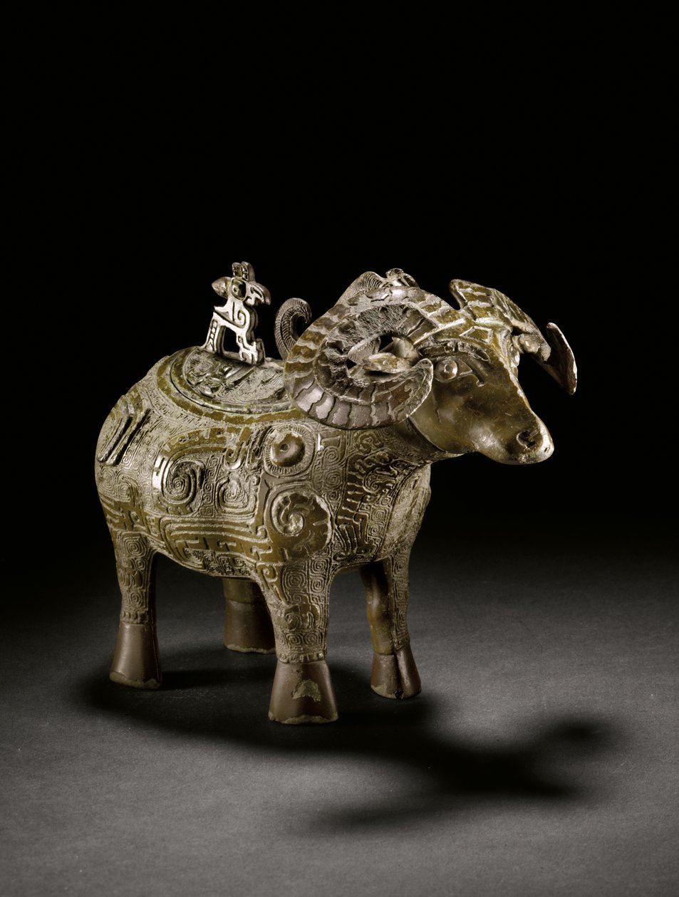 Vase rituel en forme de bélier, Gong, fin de la dynastie Shang - Shang Dynasty Chinese School
