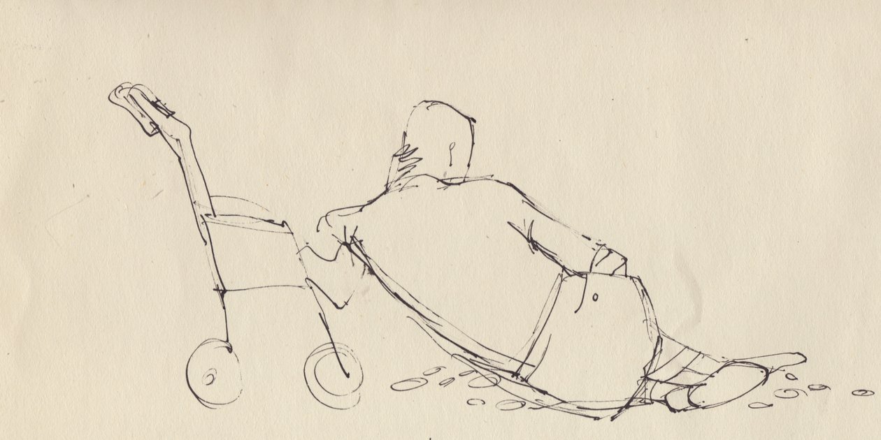 Homme appuyé contre une poussette sur la plage, vers 1950 - Shirley Markham