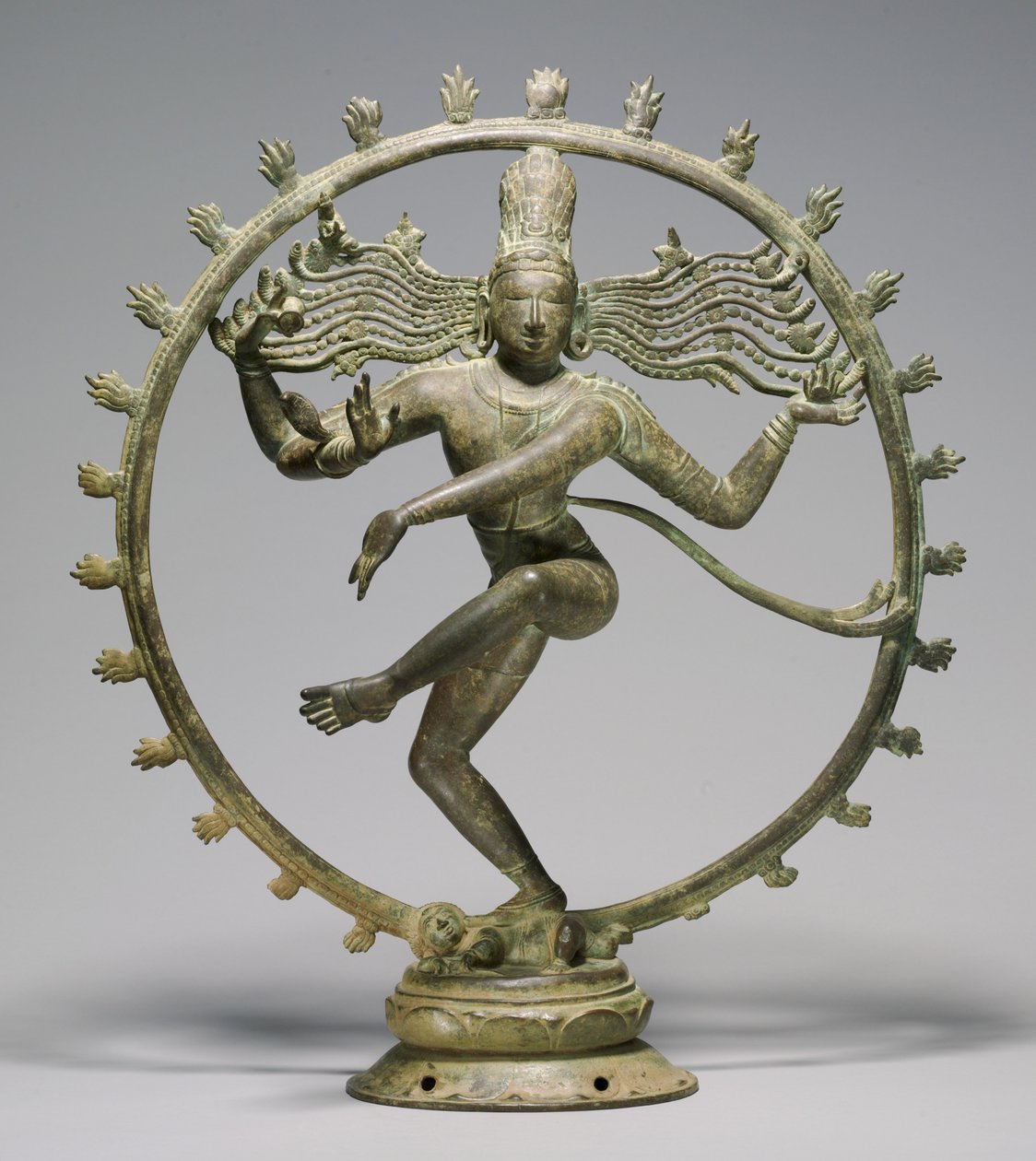 Shiva en tant que Seigneur de la Danse (Nataraja), période Chola, c.10e-11e siècle - South Indian School