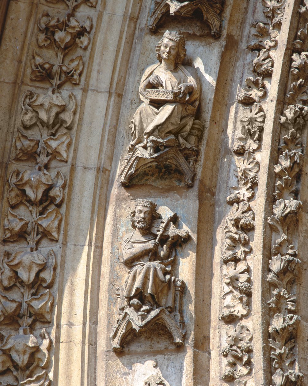 Archivolte du portail central de la façade ouest, détail d