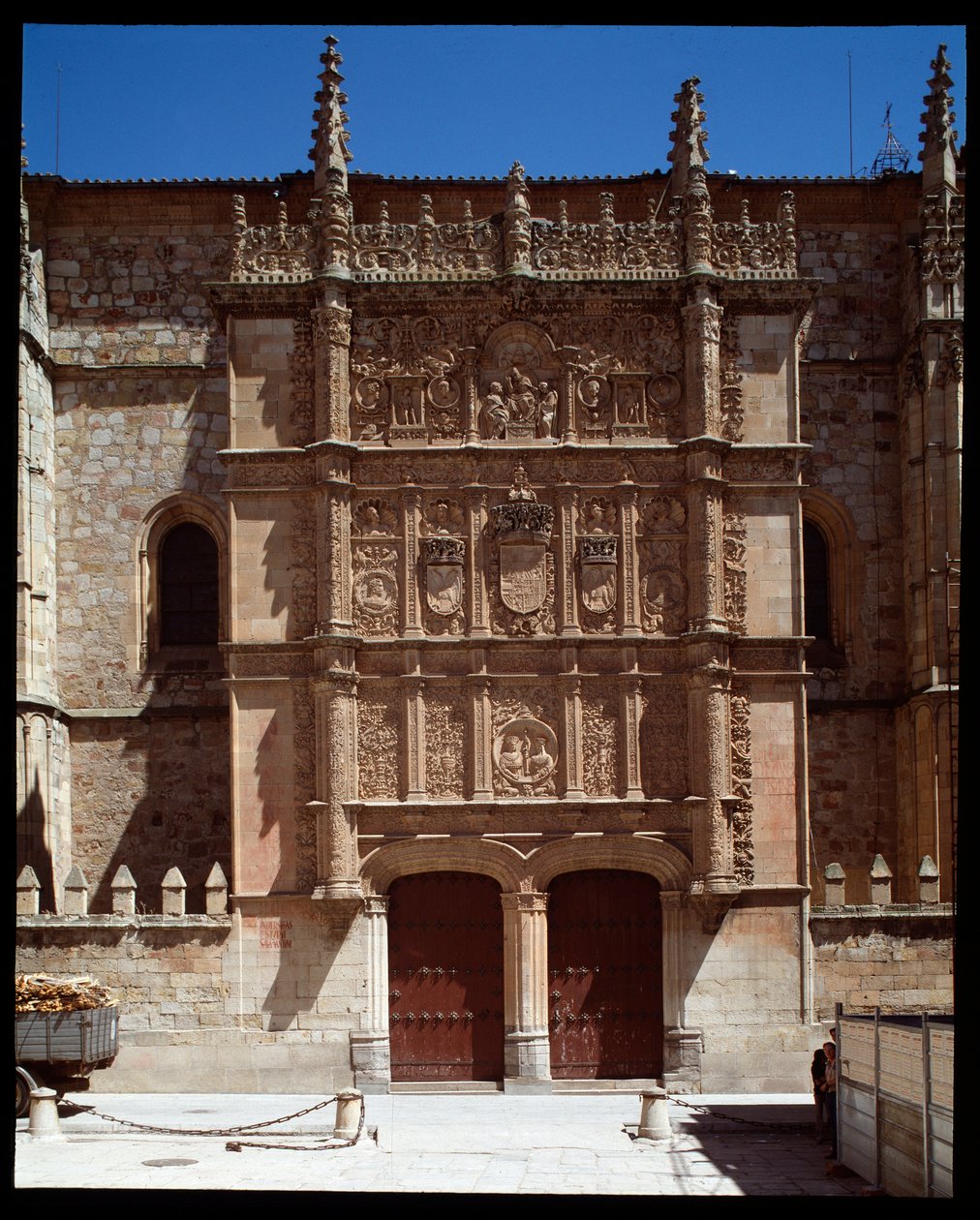 Détail de la façade gothique plateresque de l