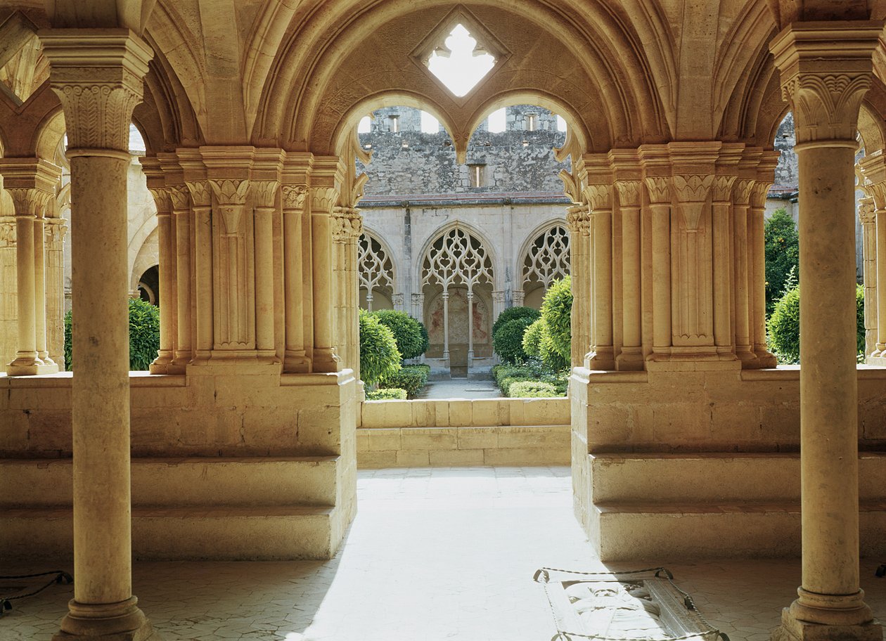 Vue vers le cloître depuis la salle capitulaire, 12e-13e siècle - Spanish School