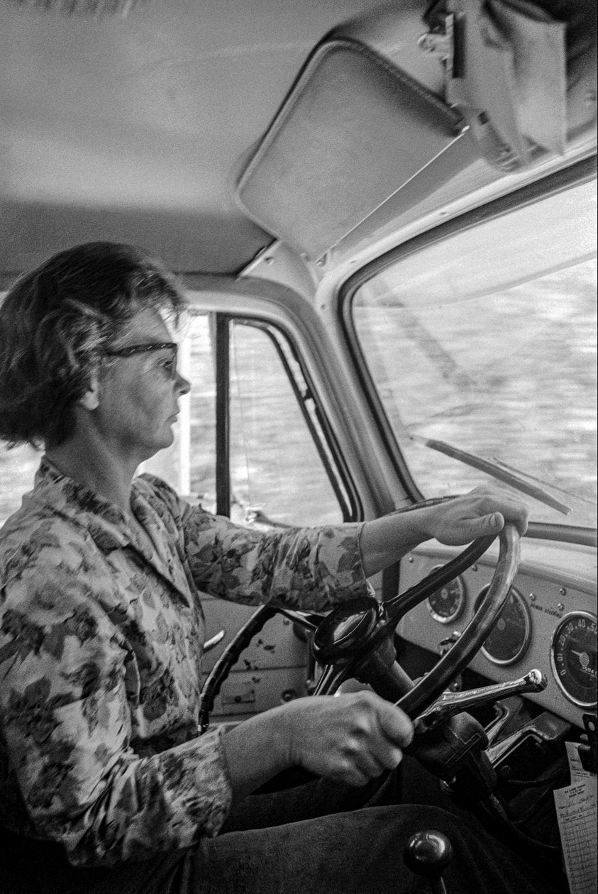Mildred Cooper, une grand-mère de 43 ans, est conductrice de camion de transport de bois - Ted Spiegel