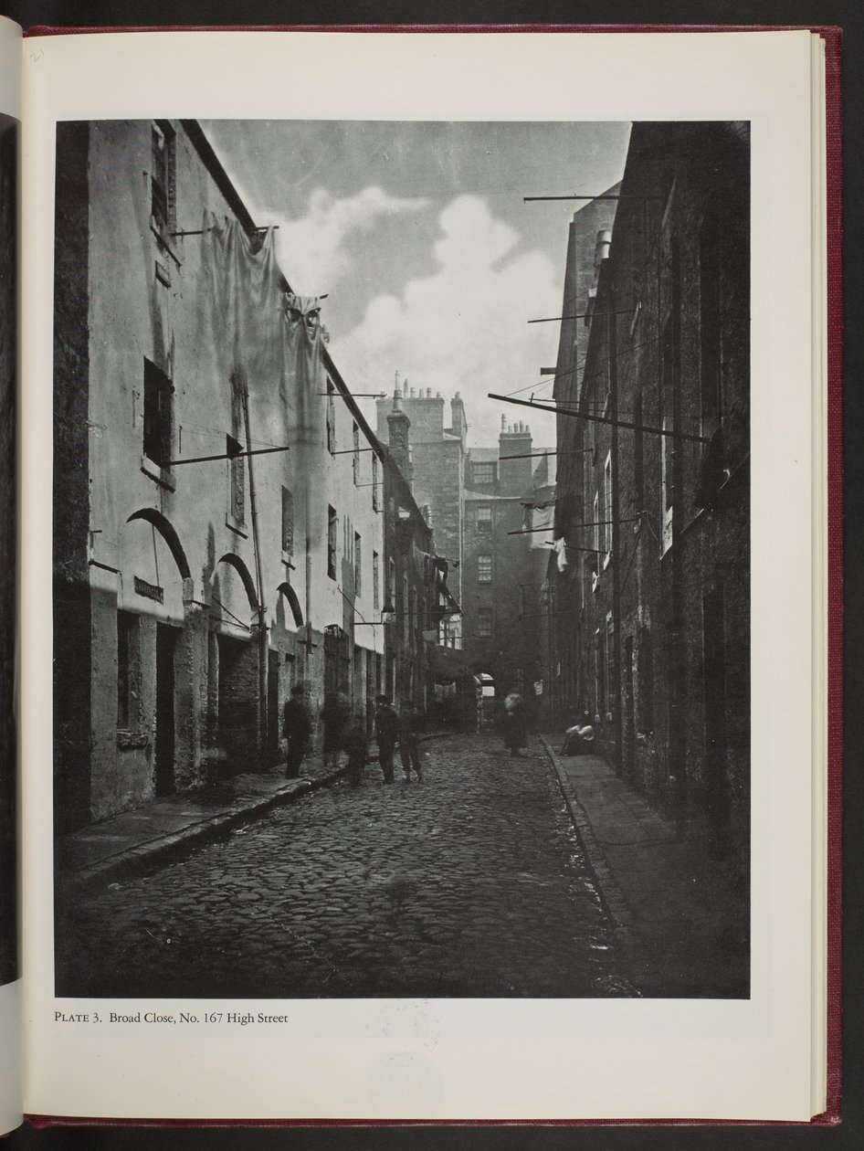 Broad Close, No. 167 High Street, extrait de Old Closes and Streets of Glasgow (anciens clos et rues de Glasgow) - Thomas Annan
