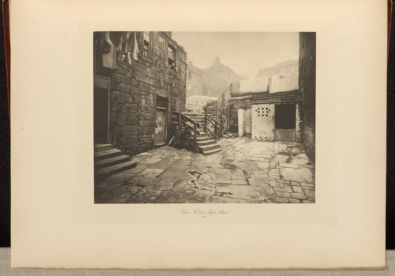 Close No. 267 High Street - Thomas Annan