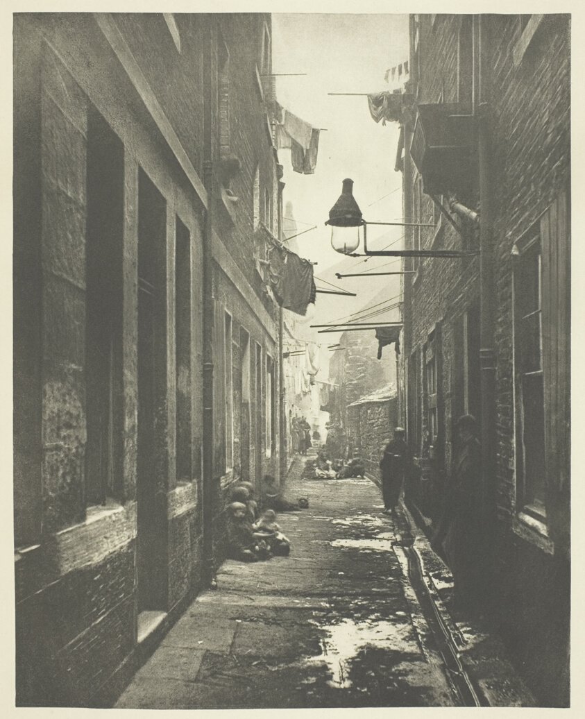 Close No. 80 High Street - Thomas Annan