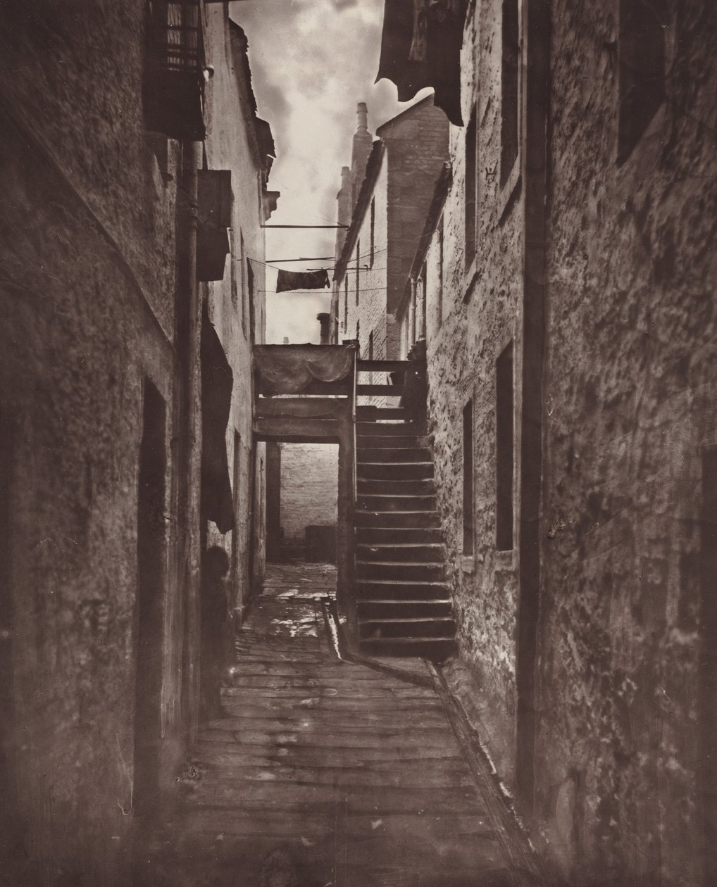 Planche 32 : Close, No. 128 Saltmarket, 1868-1871, imprimé en 1877 - Thomas Annan