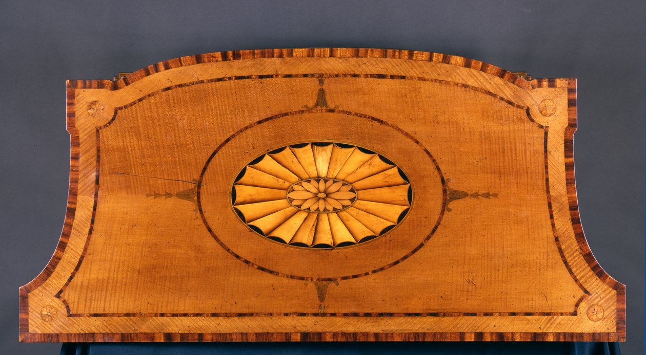 Une des deux commodes George III - Thomas Chippendale