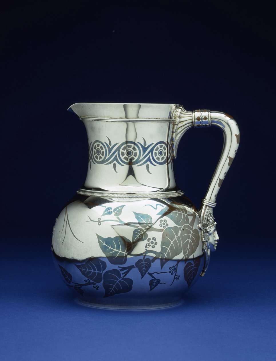 Pichet en métal mélangé par Tiffany & Co, New York, vers 1877 - Tiffany and Company
