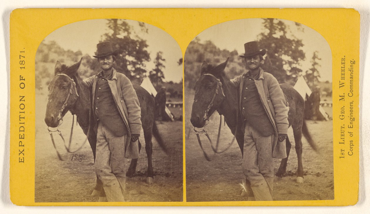 Fred W. Loring, dans son costume de campagne, avec son mulet « Evil Merodach ». Pris environ 40 heures avant qu