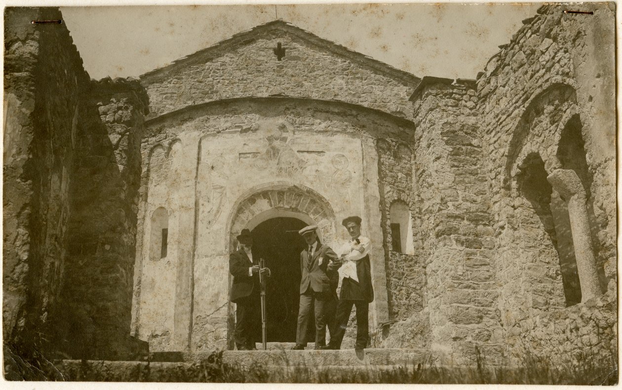 Abbaye de San Pietro al Monte, Civate, Lombardie, Italie, photographie d