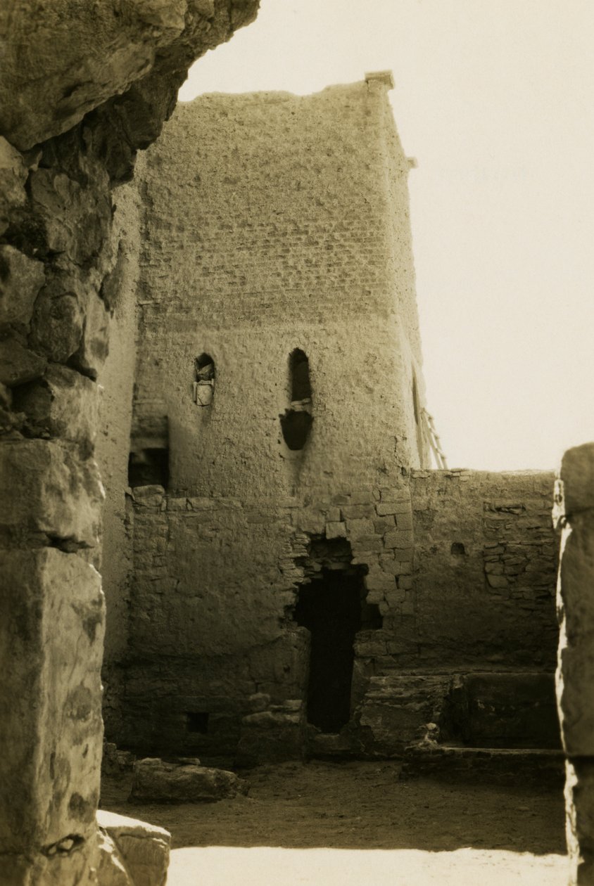 Intérieur du grand donjon (qasr) du monastère de Saint-Siméon, Assouan, Égypte, photographie d