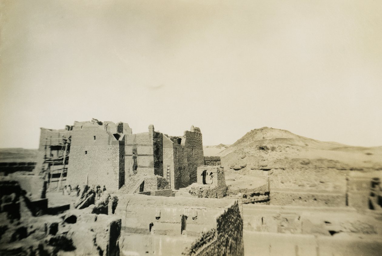 Monastère de St Siméon pendant sa restauration, Assouan, Egypte, photographie d