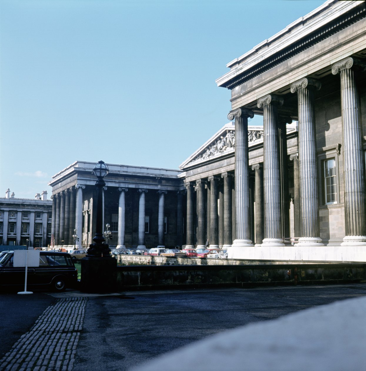 Façade sud du British Museum - Unbekannt Unbekannt