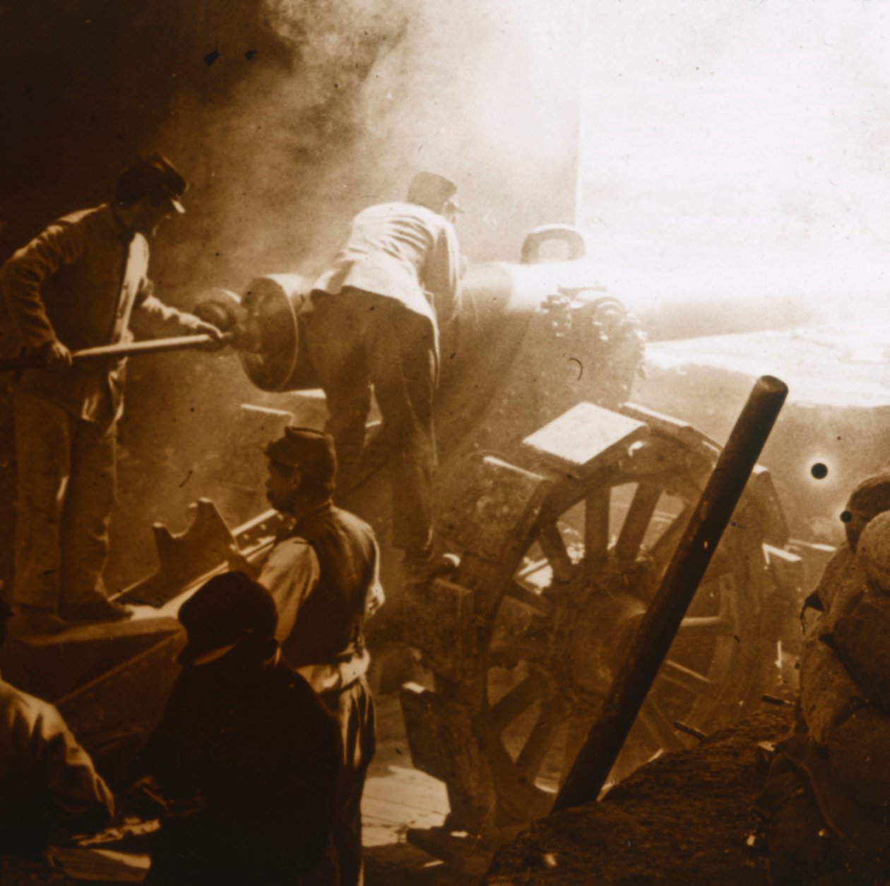 155 canons en action, Arras, nord de la France, 1915 - Unbekannt