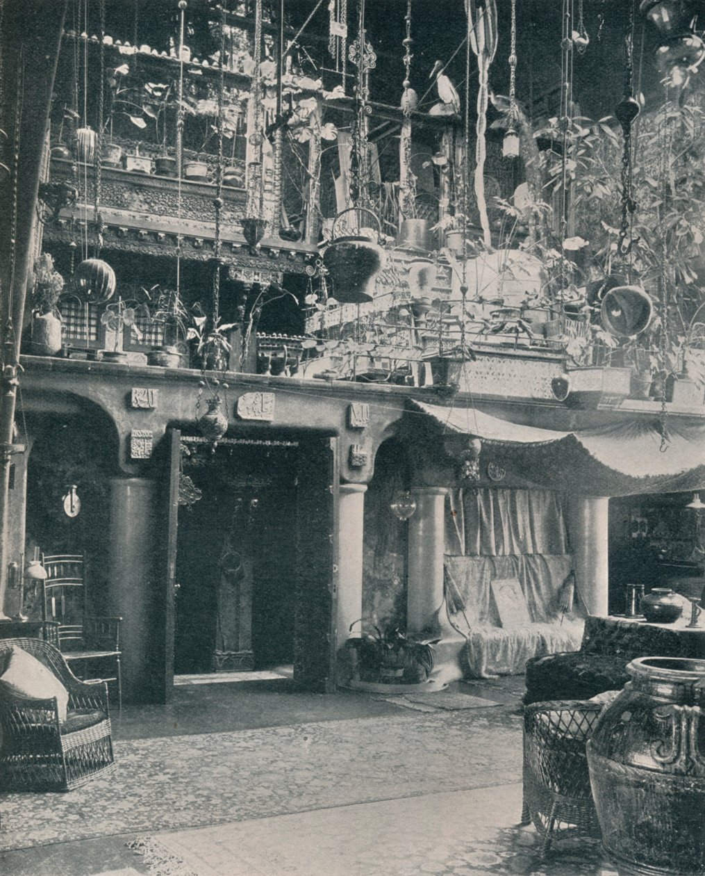 Un coin dans le studio de M. Louis C. Tiffany, 1897 - Unbekannt