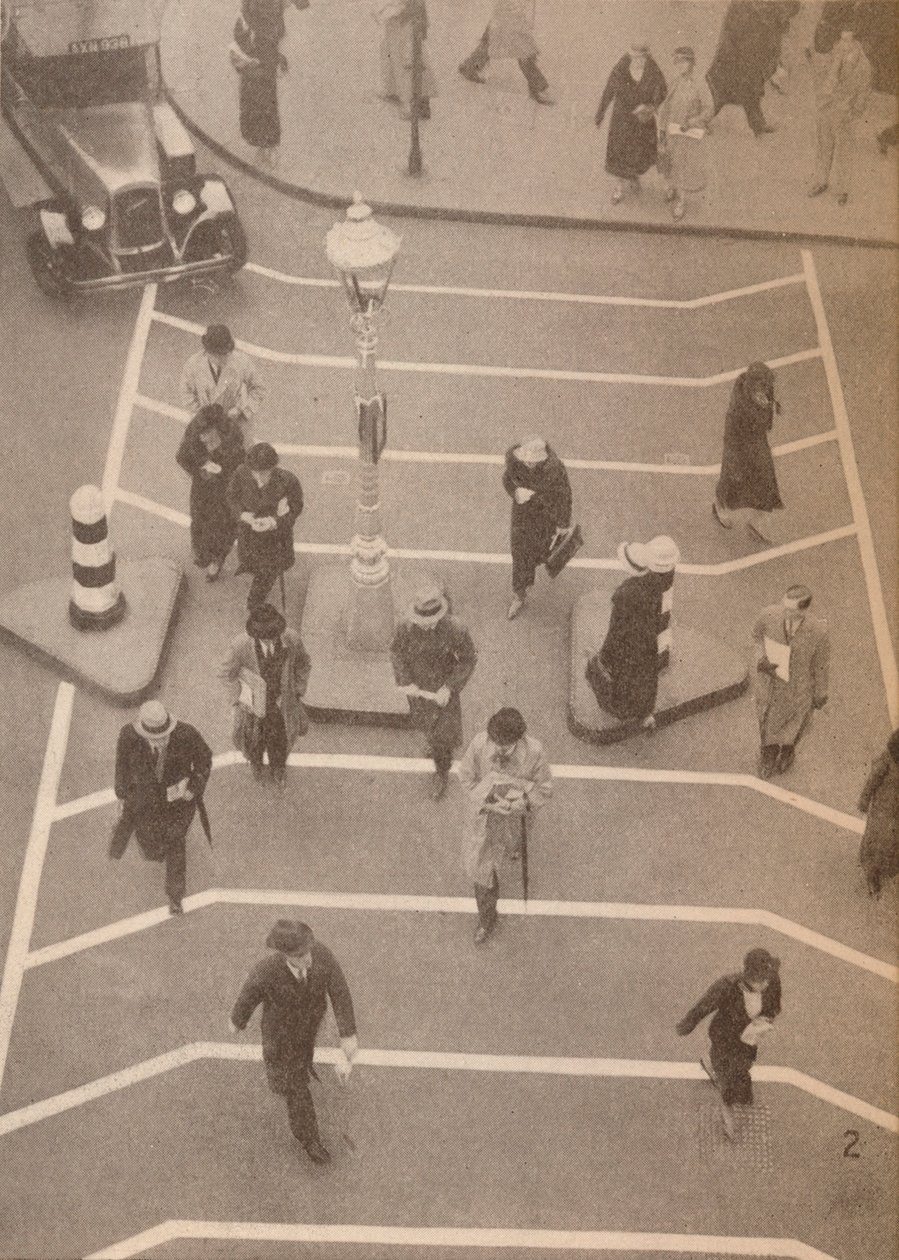 Une voie de sécurité en face de la gare de Charing Cross, c1934, 1935 - Unbekannt