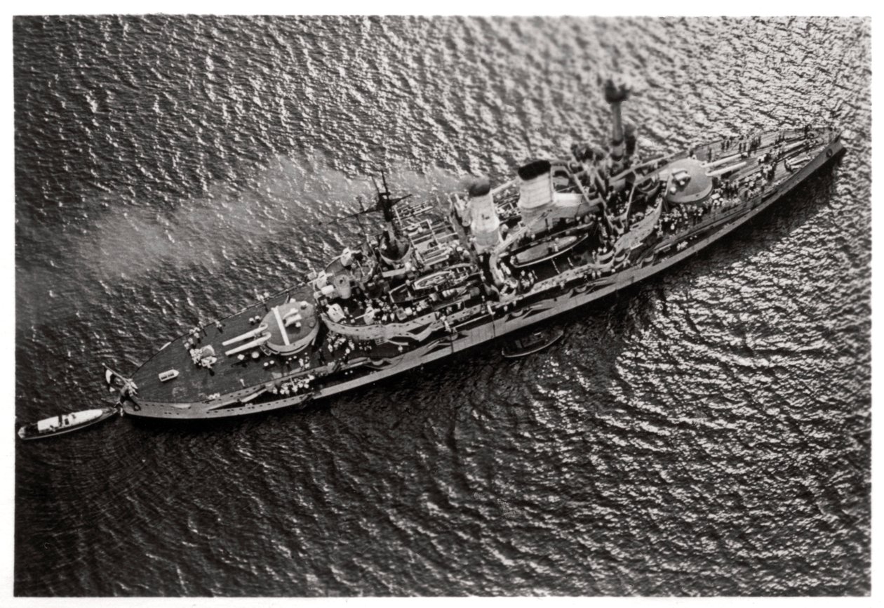 Vue aérienne du cuirassé allemand SMS Schlesien, depuis un Zeppelin - Unbekannt