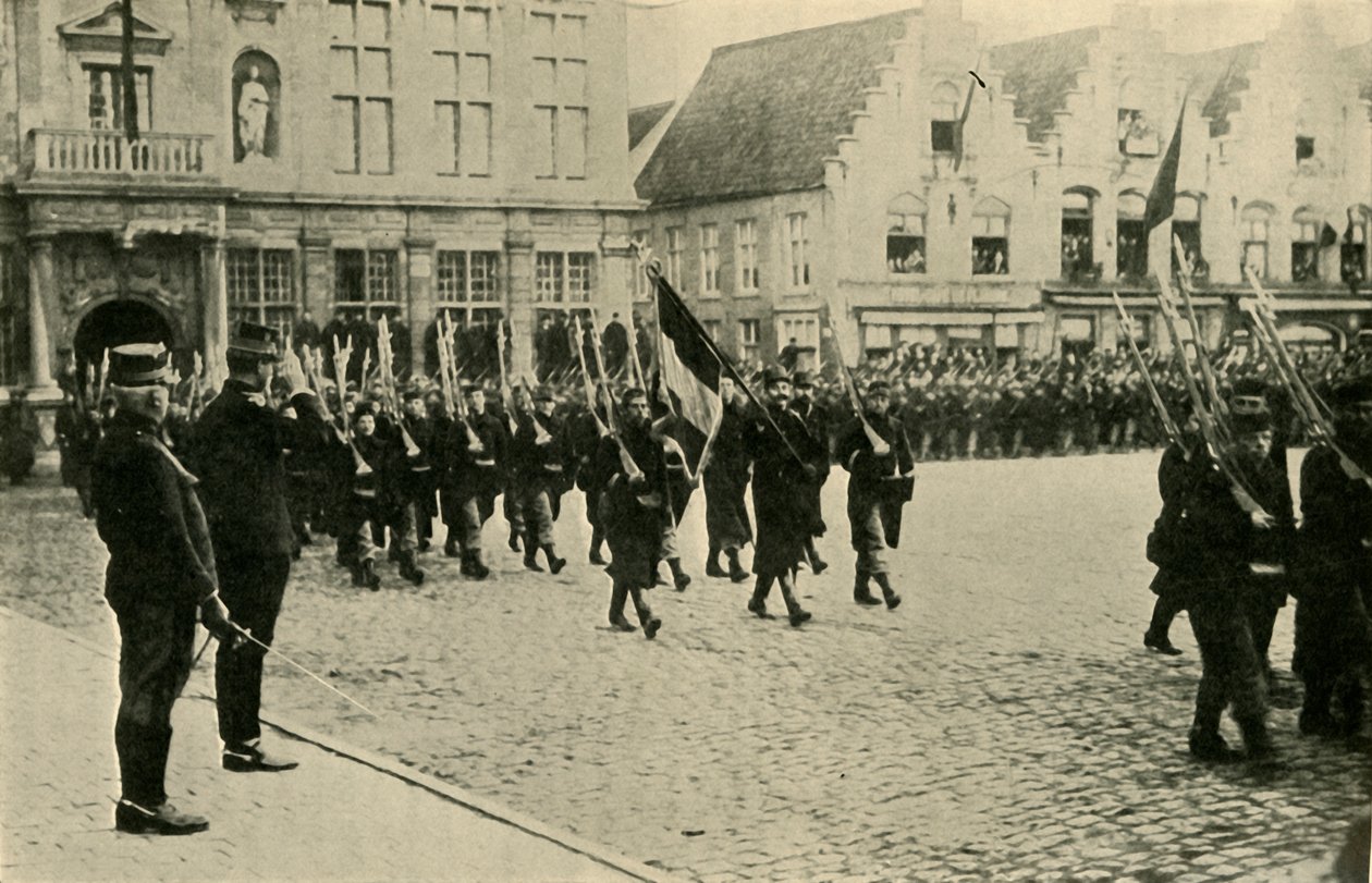 Albert Ier de Belgique passant en revue les troupes, Première Guerre mondiale, 1914, vers 1920 - Unbekannt