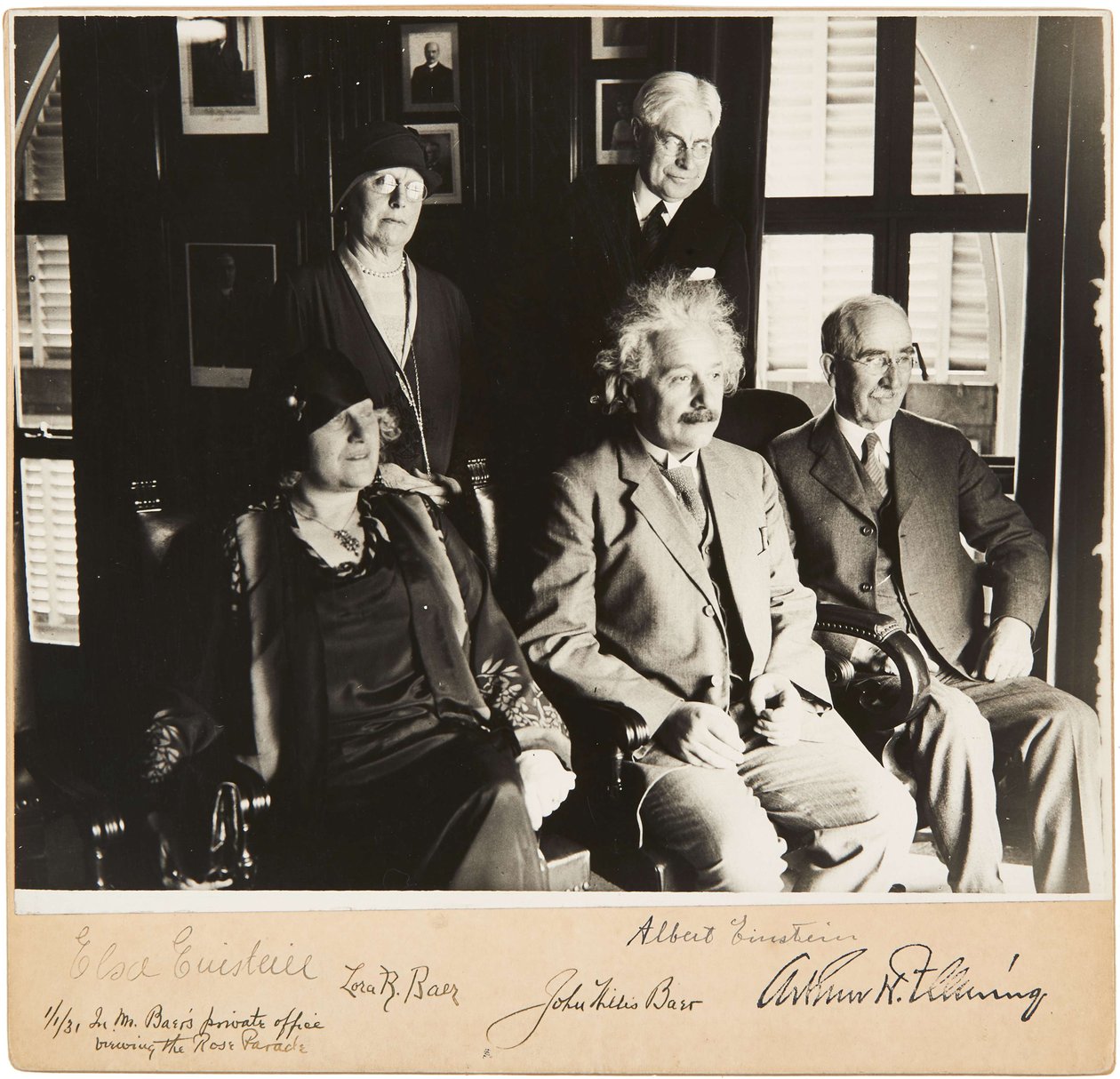 Albert et Elsa Einstein, John et Lora Baer et Arthur H. Fleming, Pasadena, 1er janvier 1931 - Unbekannt