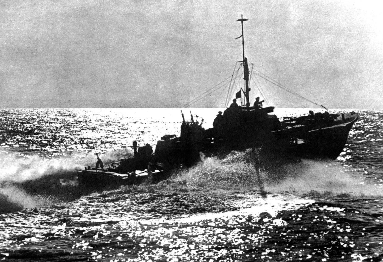 Vedette torpilleur allié en patrouille au large de la côte française, 1944 - Unbekannt