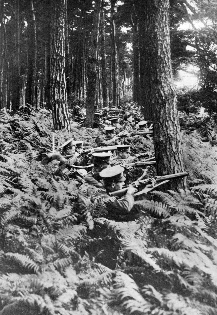 Infanterie britannique dans un bois, Première Guerre mondiale, 1914-1918, vers 1920 - Unbekannt
