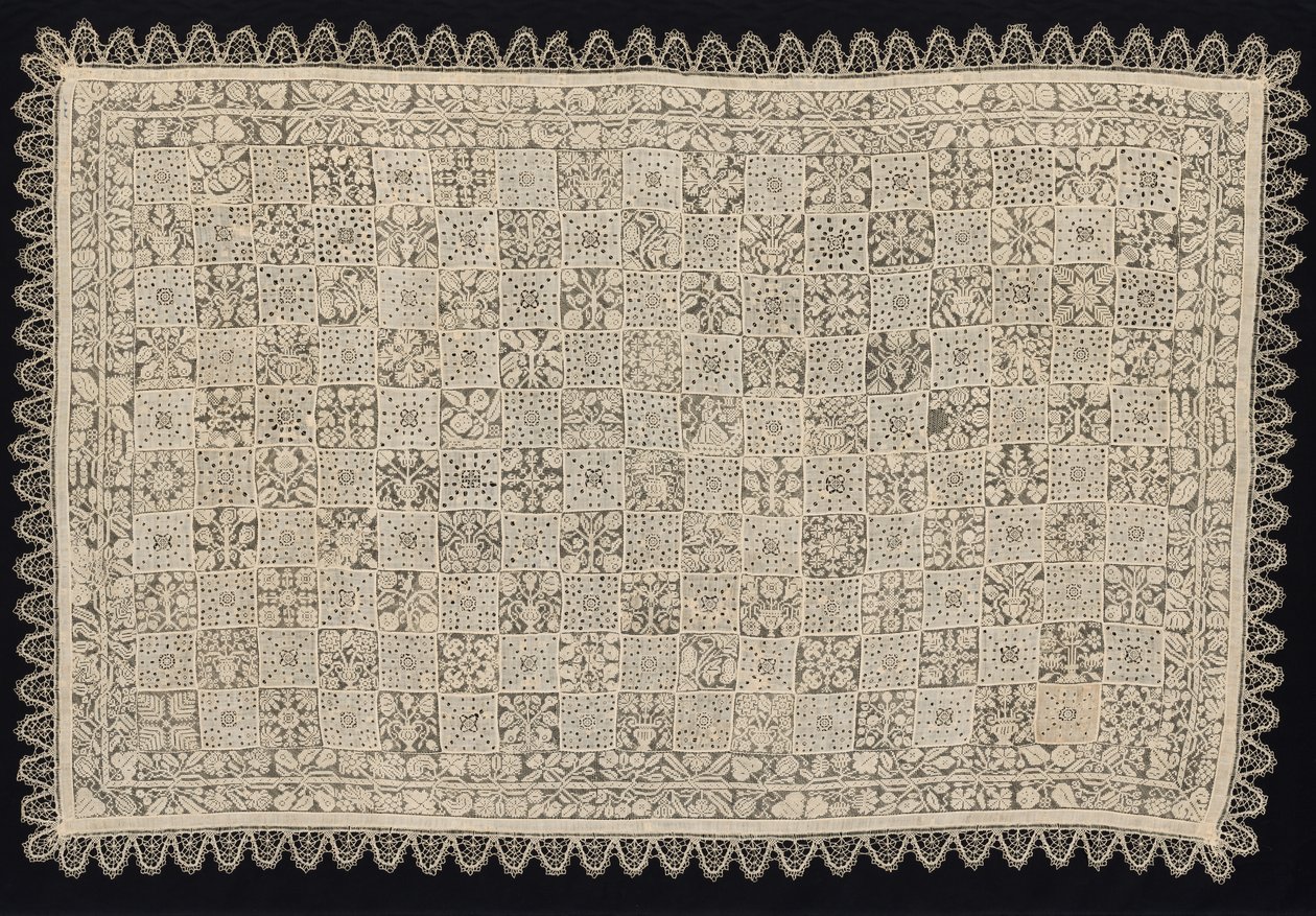 Tissu avec une figure de femme portant une croix entourée de motifs floraux et végétaux, 18e siècle - Unbekannt