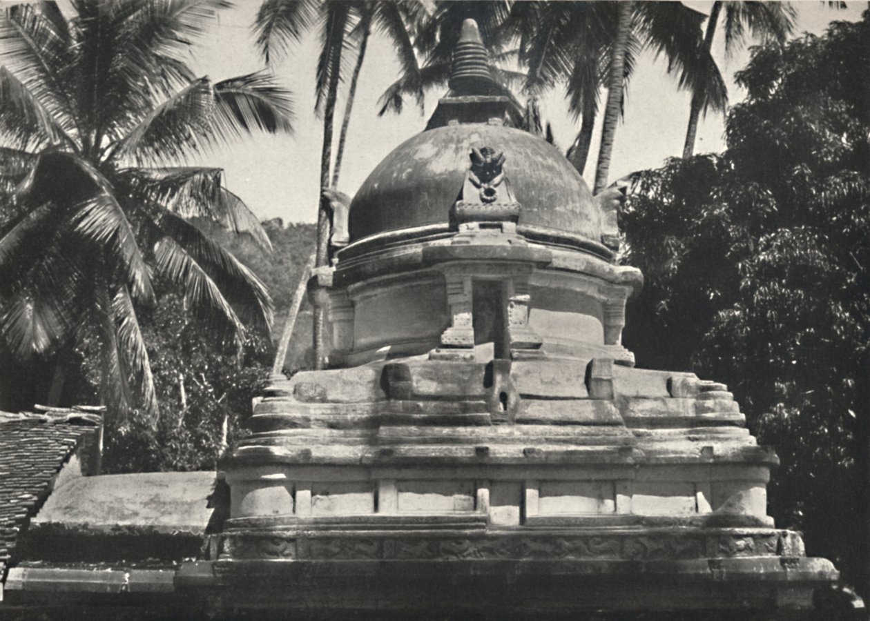Dagoba dans le temple de la dent sacrée à Kandy, 1926 - Unbekannt