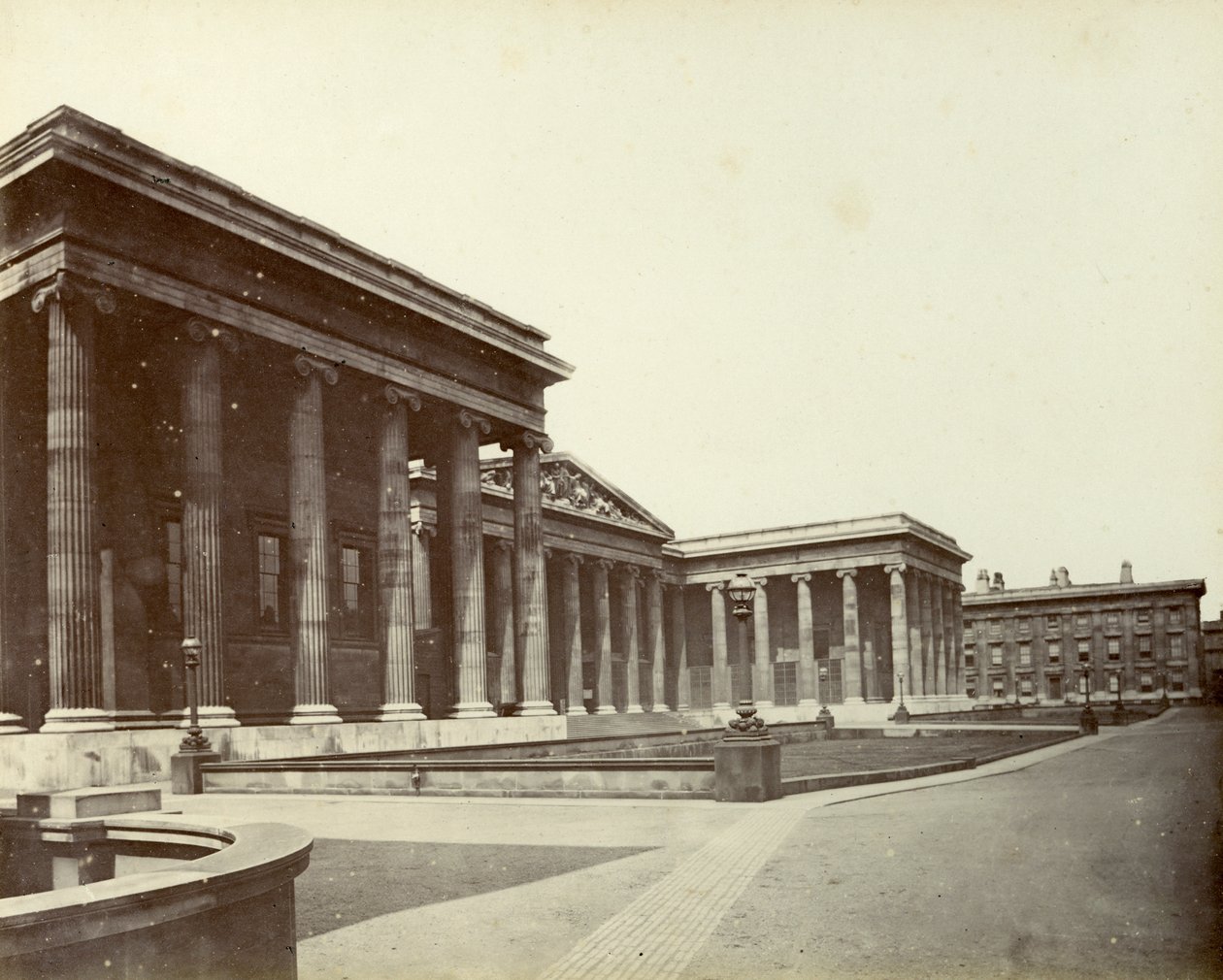 Extérieur du British Museum, Great Russell Street, Londres, 1887 - Unbekannt