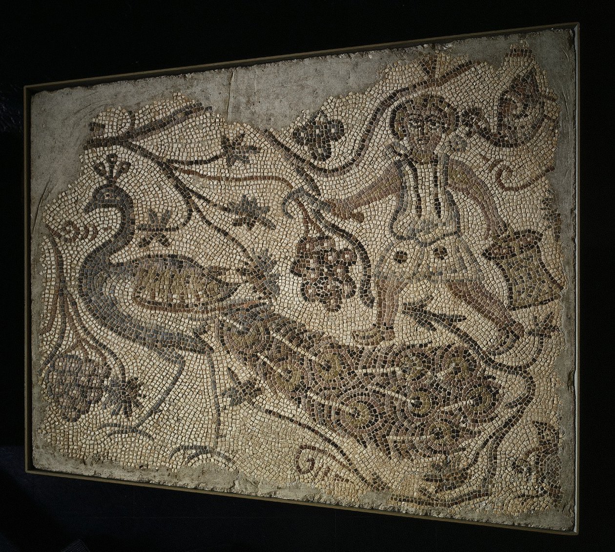 Panneau de mosaïque au sol : Vendangeur avec paon, 5ème siècle - Unbekannt