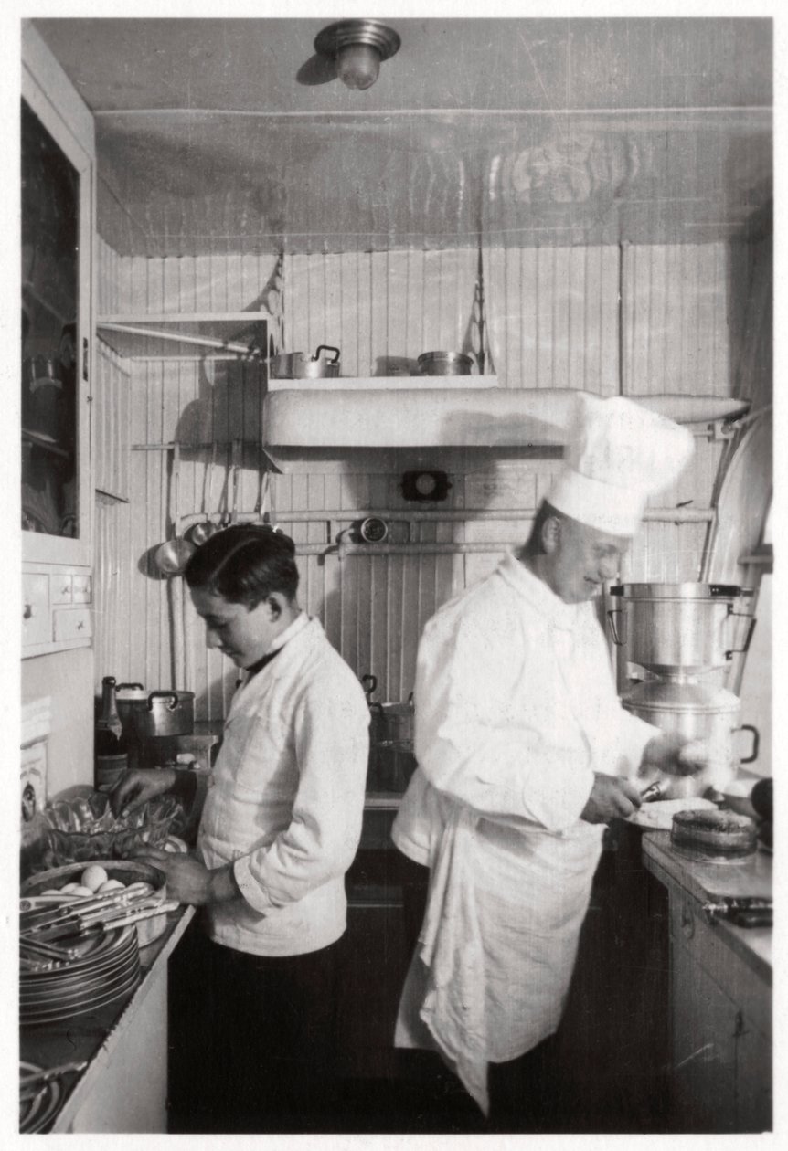 Cuisine, Zeppelin LZ 127 Graf Zeppelin, 1933 - Unbekannt