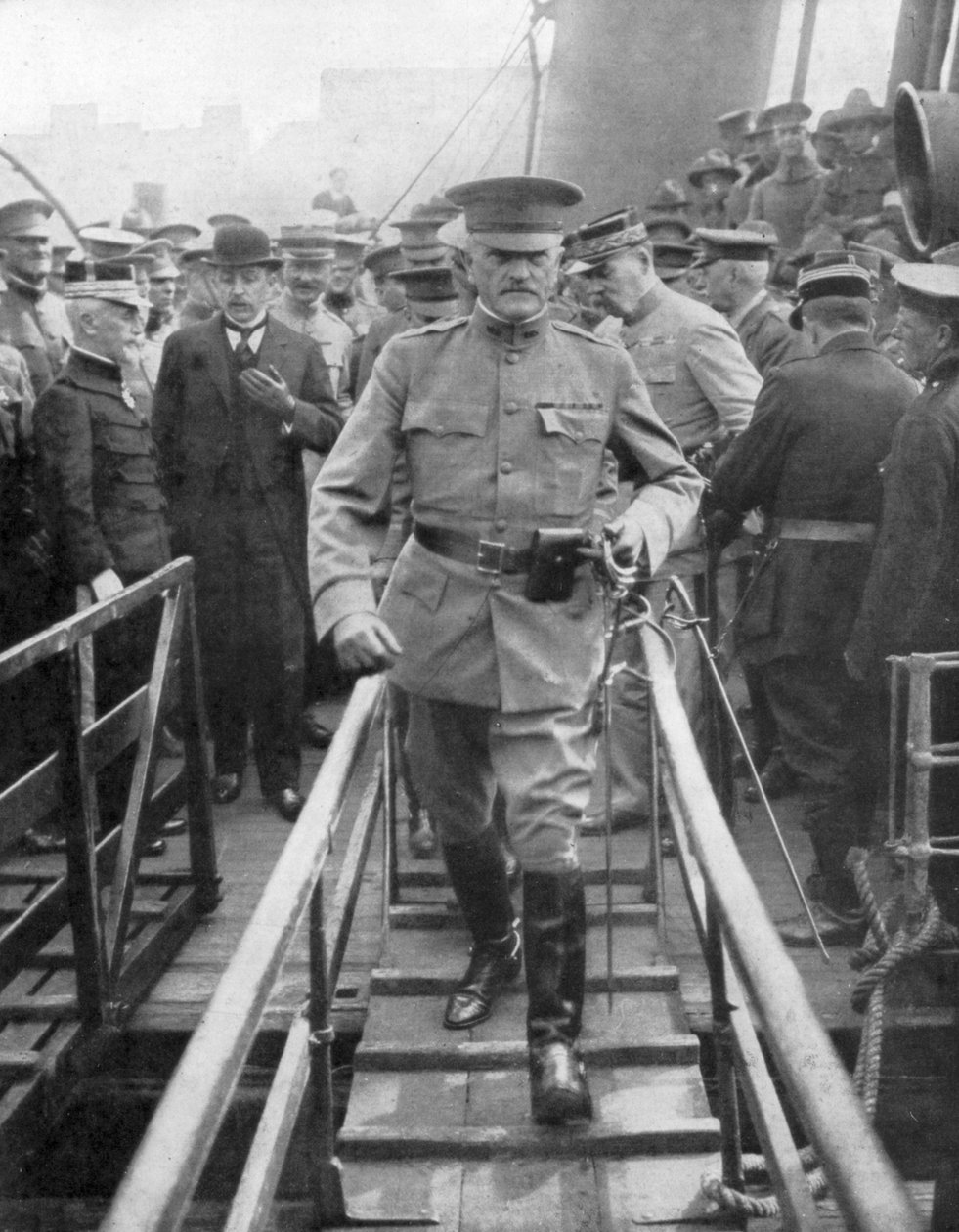 Le général John Joseph Black Jack Pershing arrivant à Boulogne, juin 1917, 1926 - Unbekannt