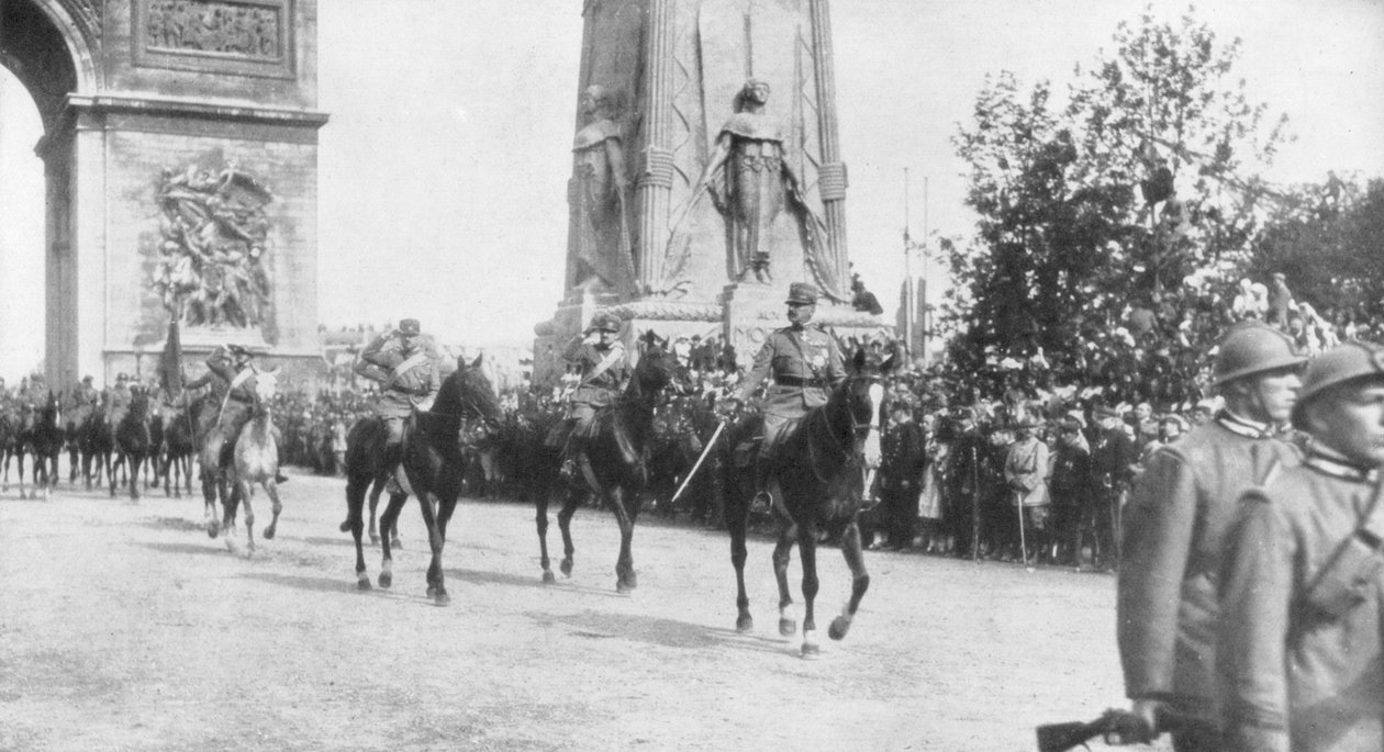 Général Montuori et troupes italiennes lors du défilé de la victoire, Paris, France, 14 juillet 1919 - Unbekannt