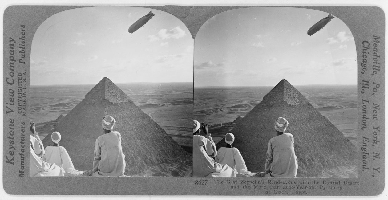 Graf Zeppelin au-dessus des pyramides de Gizeh, vers 1930 (stéréographie) - Unbekannt