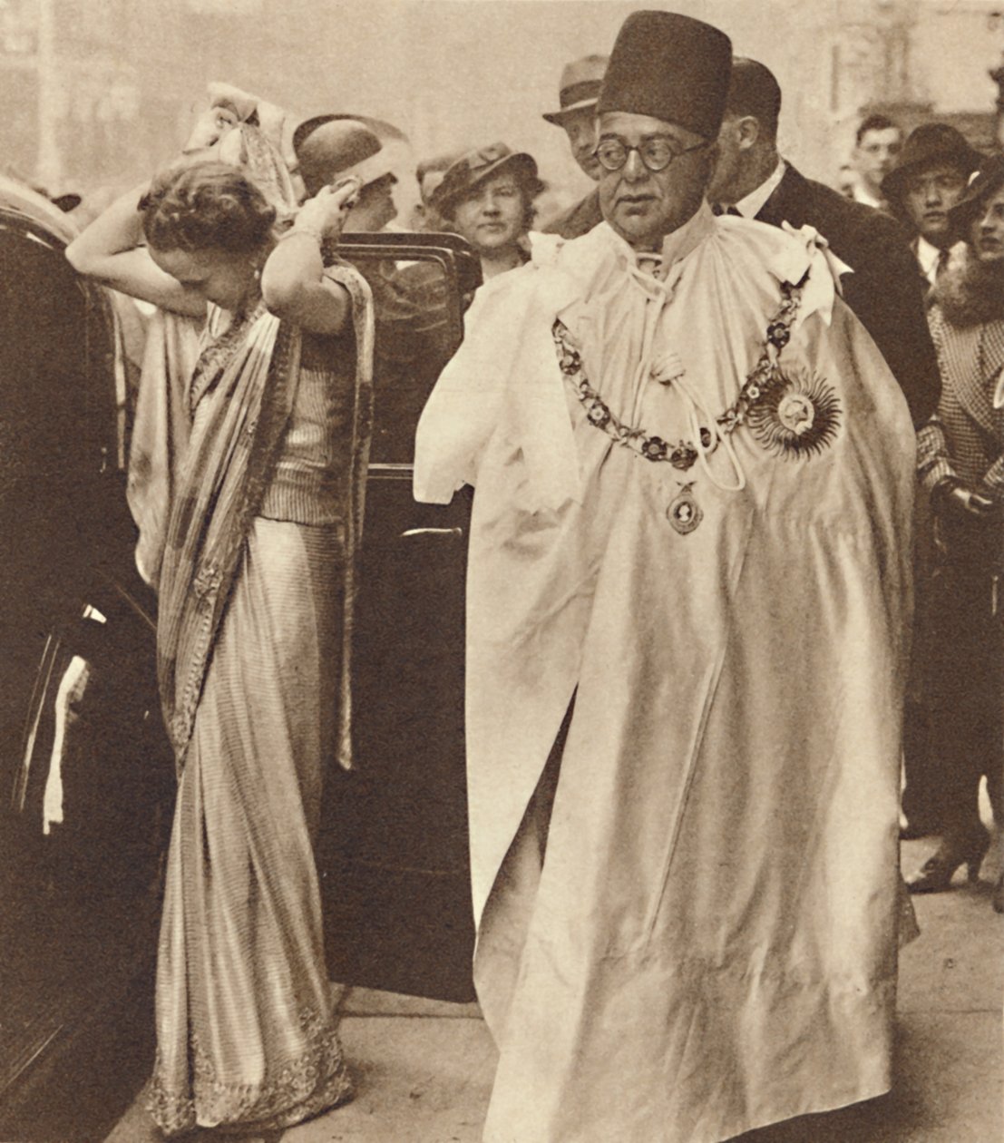 S.A. le prince Aga Khan et la Bégum Aga Khan, 12 mai 1937 - Unbekannt