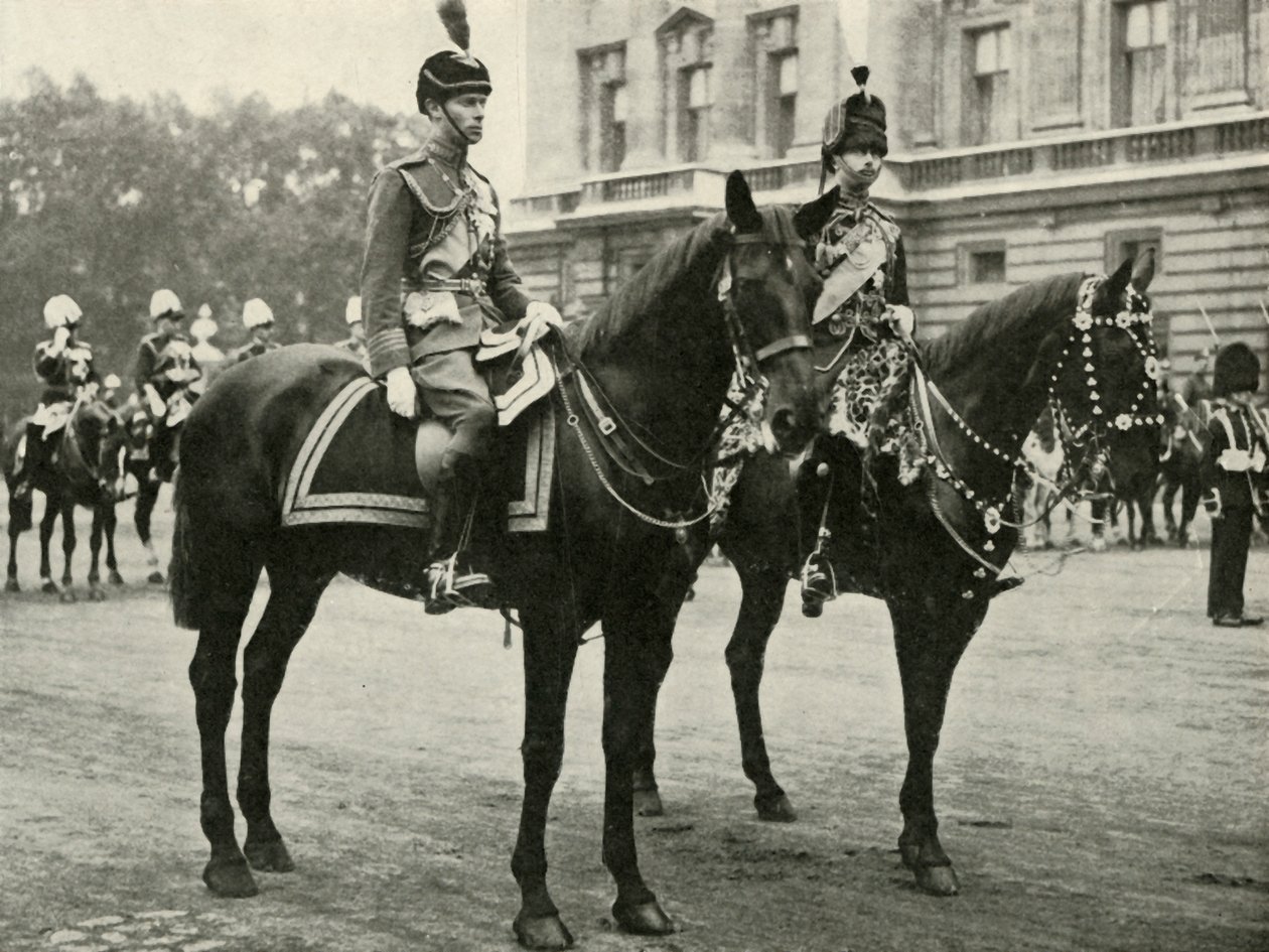 Sa Majesté avec le duc de Gloucester, à la parade militaire, 1928 - Unbekannt