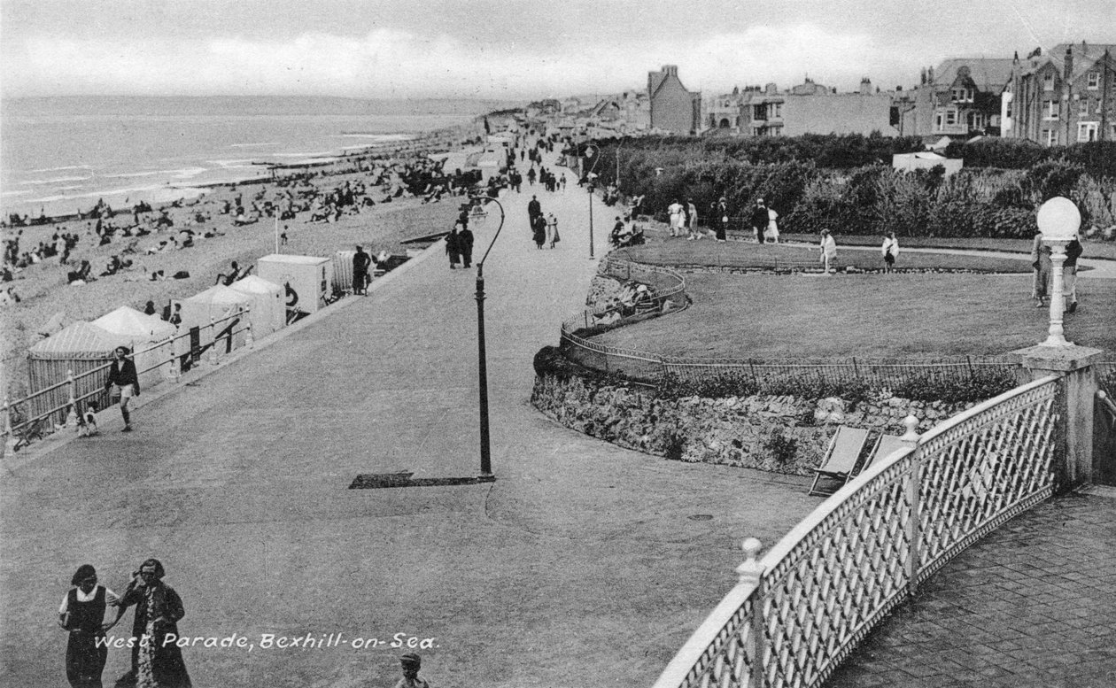 Vacanciers sur West Parade, Bexhill-on-Sea, East Sussex, c1900s-c1920s - Unbekannt