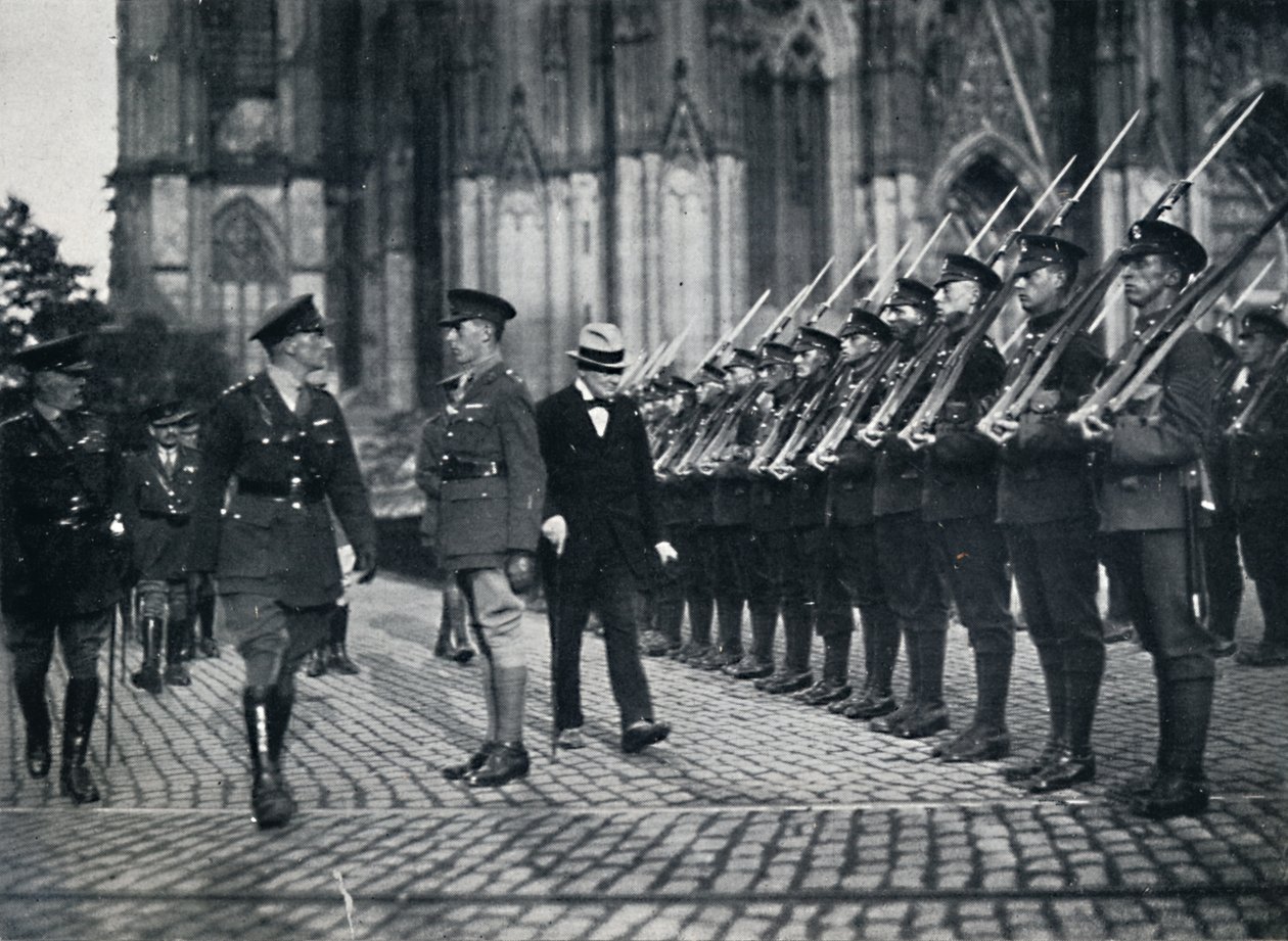 Inspection des troupes au pied de la cathédrale de Cologne, 1919, 1945 - Unbekannt