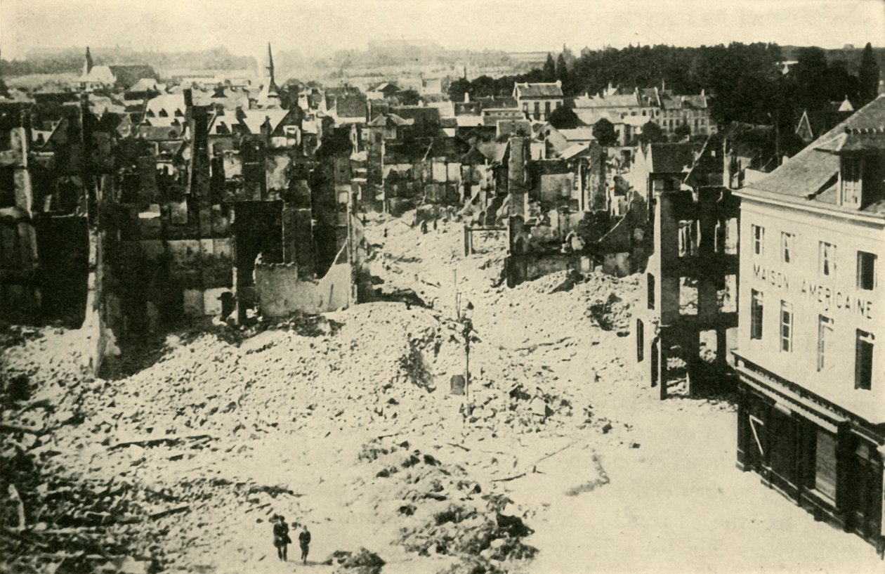Louvain après le bombardement allemand : une partie de la ville dévastée - Unbekannt