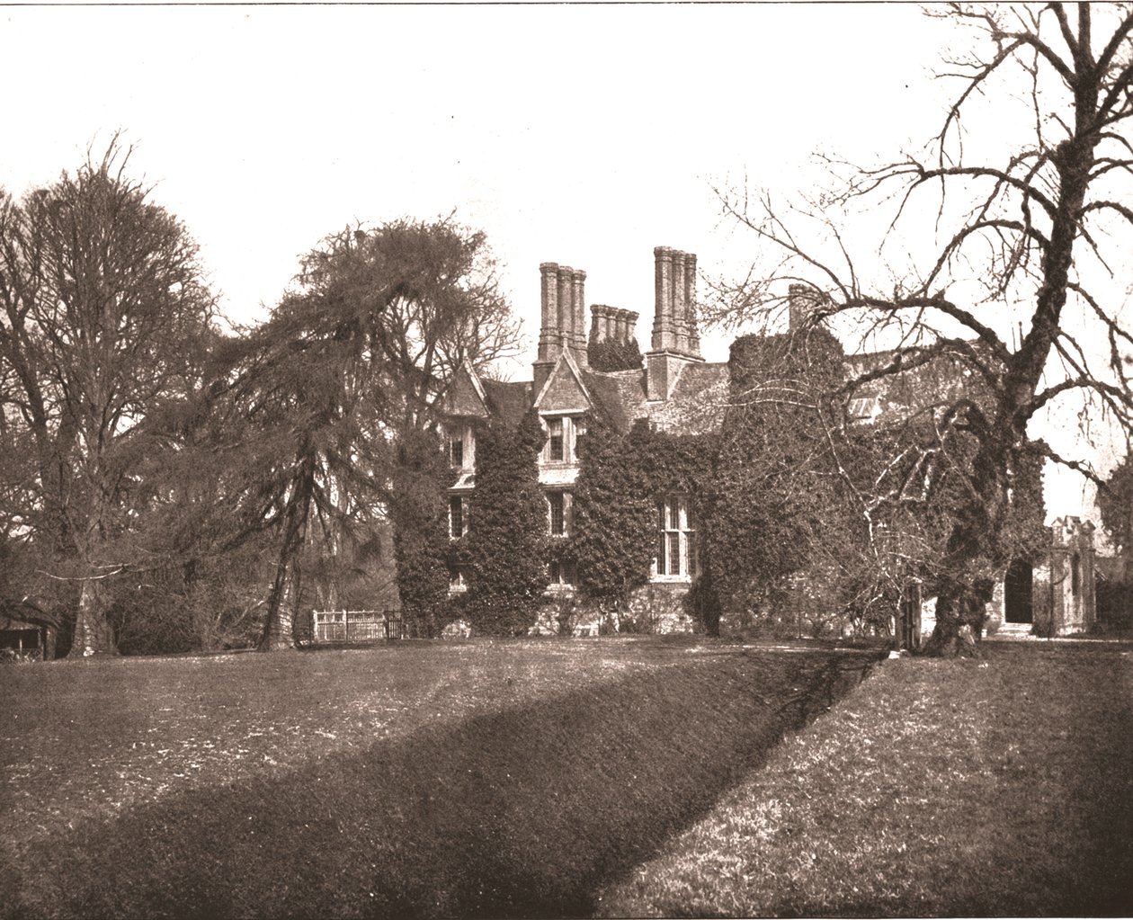Manoir, Stoke Poges, Buckinghamshire, 1894 - Unbekannt